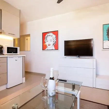 1 Bedroom For 4 People In Tenerife アデヘ