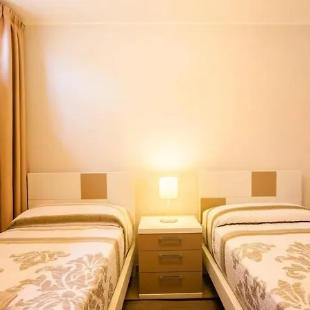 1 Bedroom For 4 People In Tenerife Lägenhet