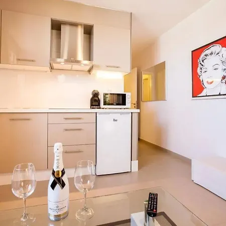 1 Bedroom For 4 People In Tenerife Apartment